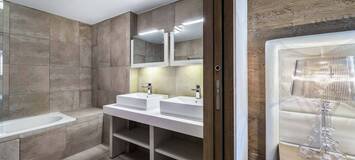 Este apartamento en alquiler se compone de 3 habitaciones 