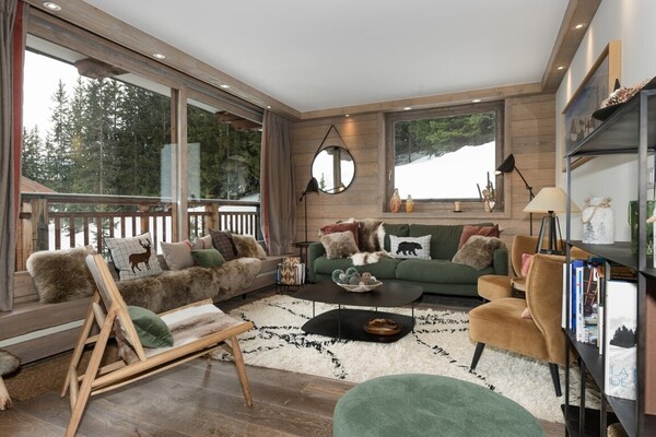 Apartment for rental is located in the Chenus district