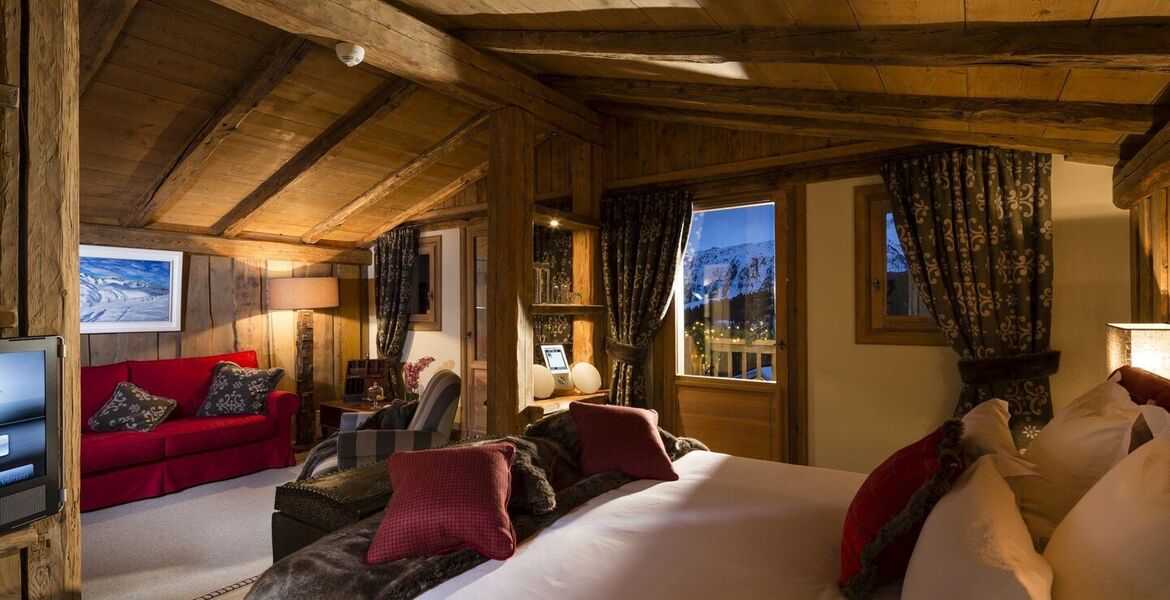 Chalet in the Heart of Courchevel 1850 