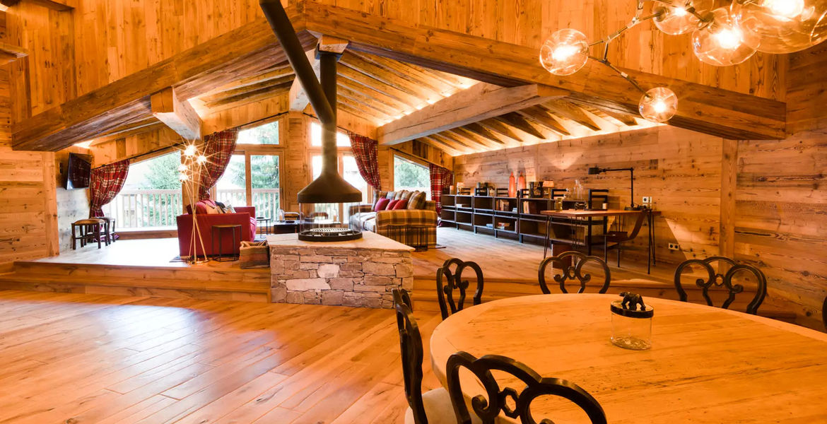 Le chalet se fond à merveille dans son environnement