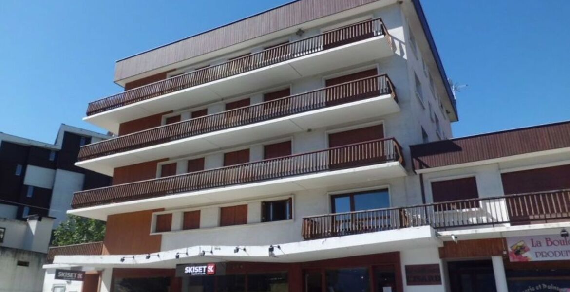 Двухкомнатная квартира в центре курорта Куршевель 1550  В це