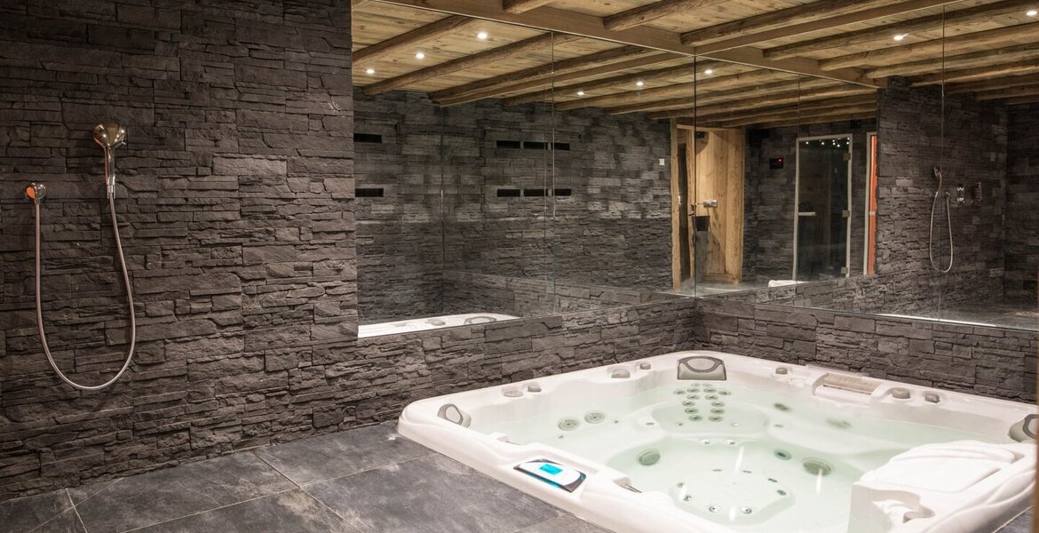 Ce chalet de prestige est idéalement situé au Méribel