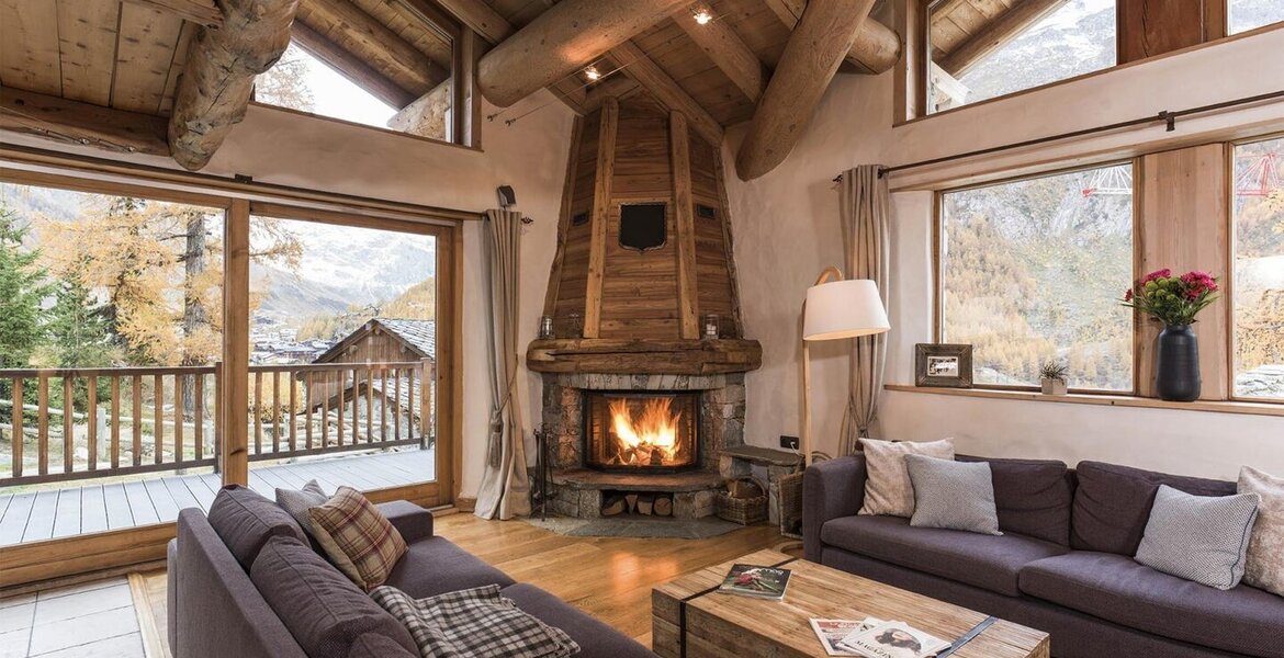 Ce chalet bénéficie d'un emplacement unique dans Val d'Isère
