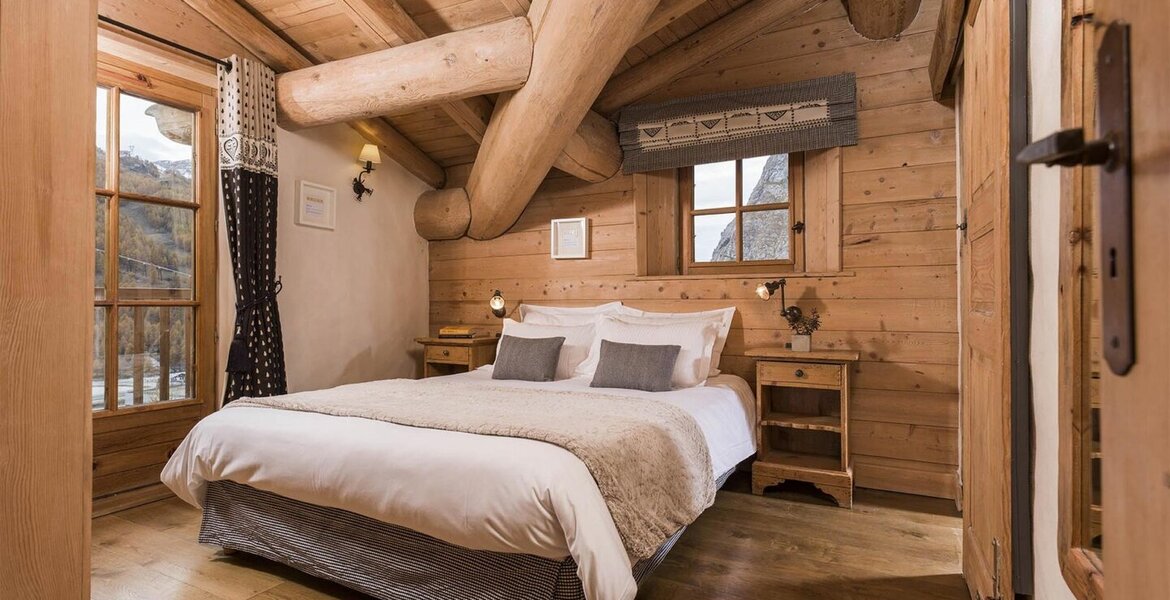 Ce chalet bénéficie d'un emplacement unique dans Val d'Isère