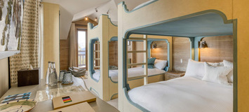 Il s'agit d'un superbe chalet de luxe situé à Courchevel