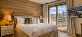Il s'agit d'un superbe chalet de luxe situé à Courchevel