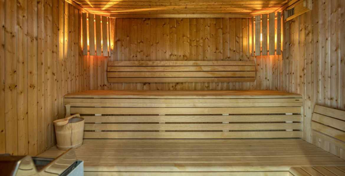 Il s'agit d'un superbe chalet de luxe situé à Courchevel