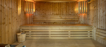 Il s'agit d'un superbe chalet de luxe situé à Courchevel