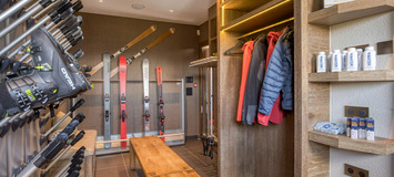 Il s'agit d'un superbe chalet de luxe situé à Courchevel