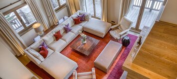 Il s'agit d'un superbe chalet de luxe situé à Courchevel